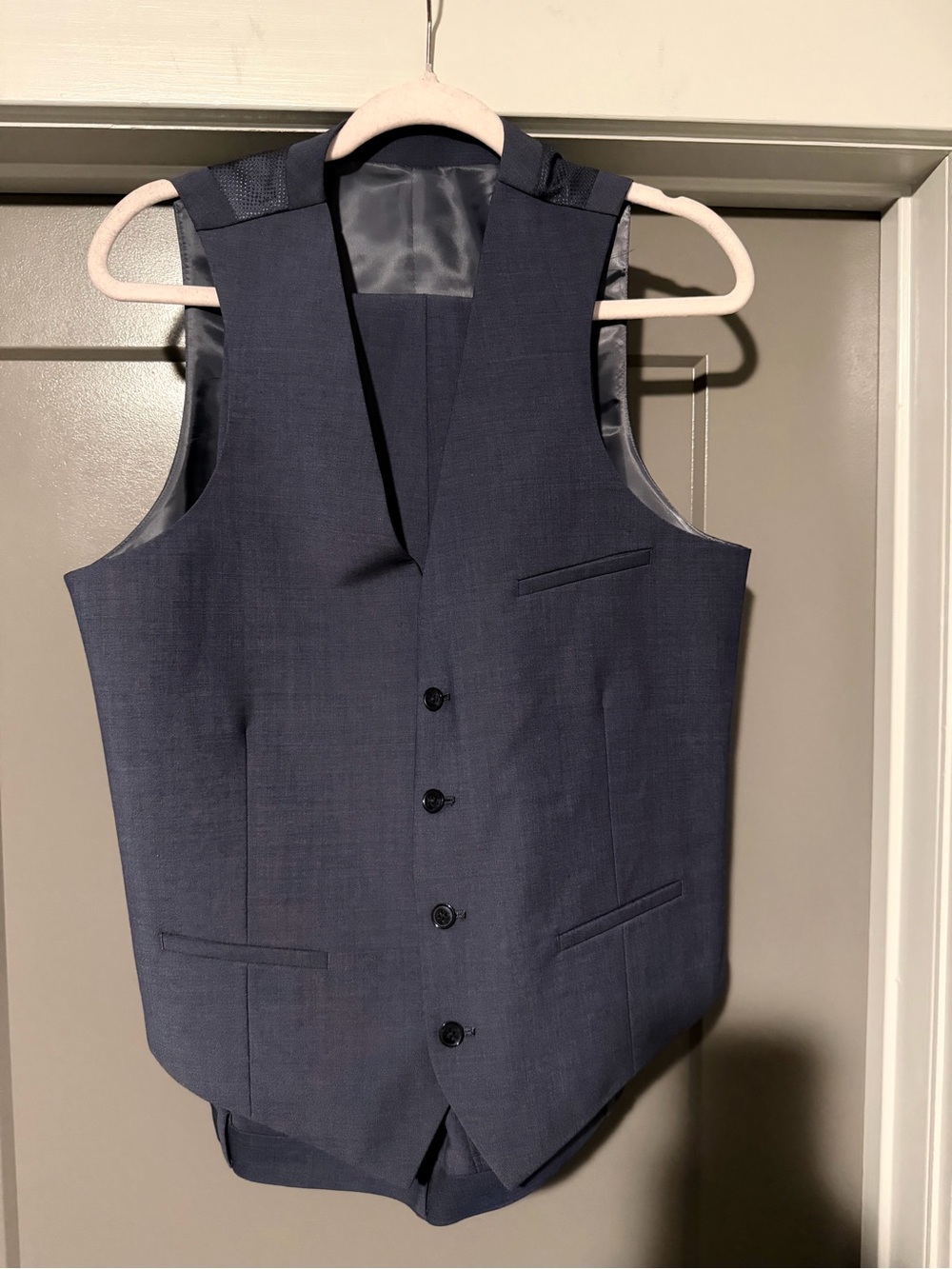 Bar III Men's Navy Dress Vest & Pants
Vest M
Pants 33/32